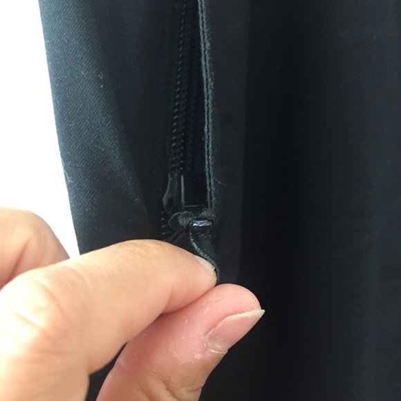 Roxy black endurance series snow pants. Medium - Picture 8 of 14